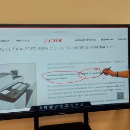 display interactiv CHR